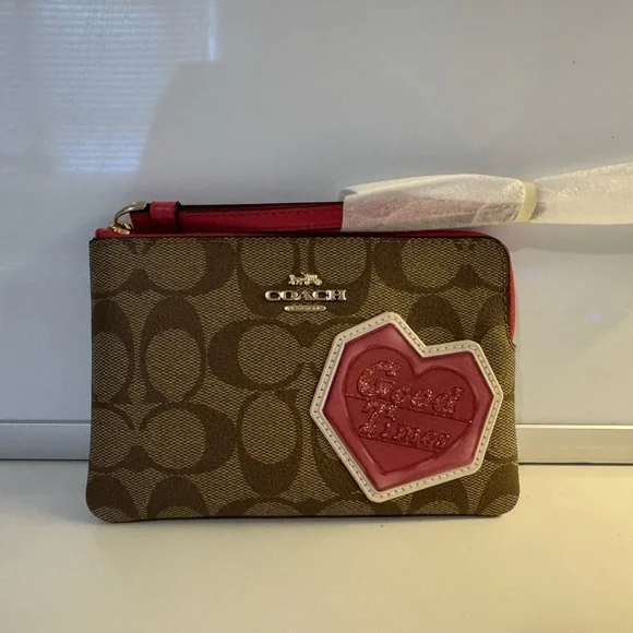 Coach - NWT - Tan and Pink Patch Heart Wristlet - Picture 1 of 7